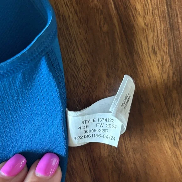 Under Armour Women's Deep Blue Zip-Front Sports Bra size medium - Picture 8 of 8